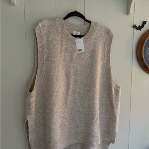 H&M Beige Sleeveless Sweater
